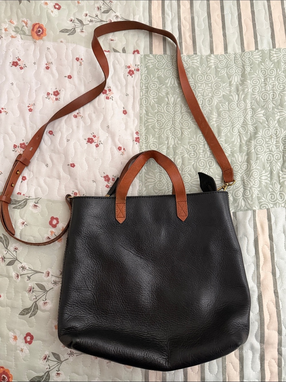 Madewell Classic Two-Tone Leather Tote Bag — Black with Brown Trim